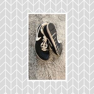 Nike Women Eclipse Shoes (Size 7.5)